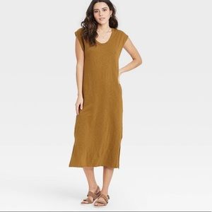 Sleeveless Midi length knit dress